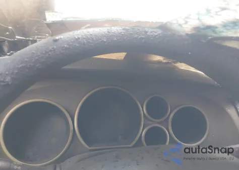 2010 Toyota Tundra Grade 5.7L V8 z USA, uszkodzony, nr VIN 5TFUY5F19AX118144